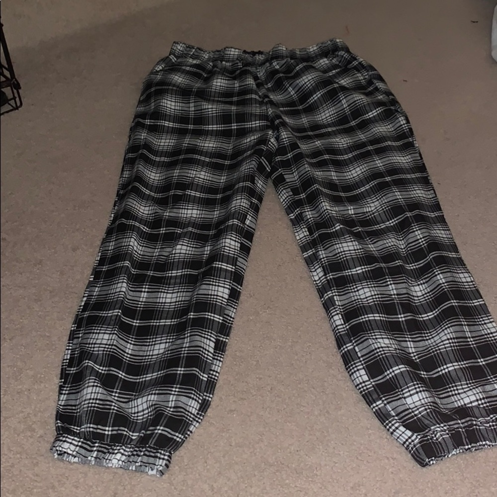 Black and white pants